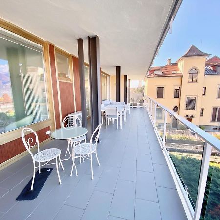 Appartamento Palazzo Di Vetro Luino Exterior foto